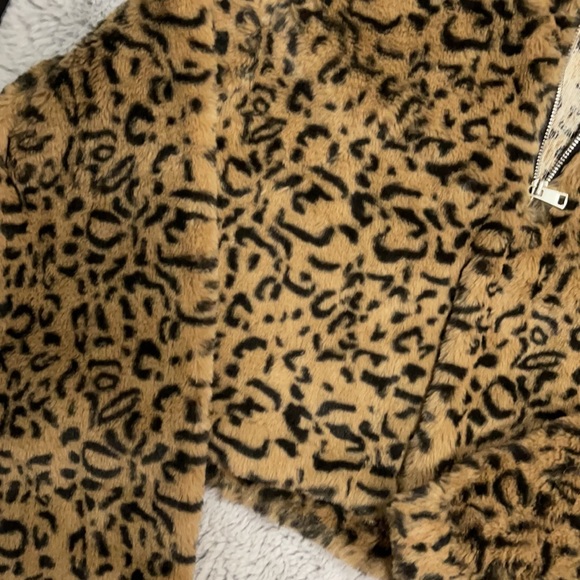 Top - Picture 3 of 4